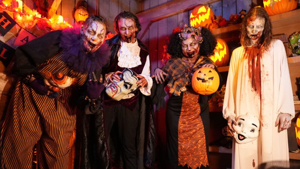 best halloween attractions Leesburg VA